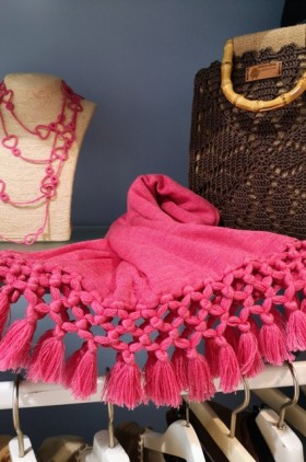 stola con frangia nodi